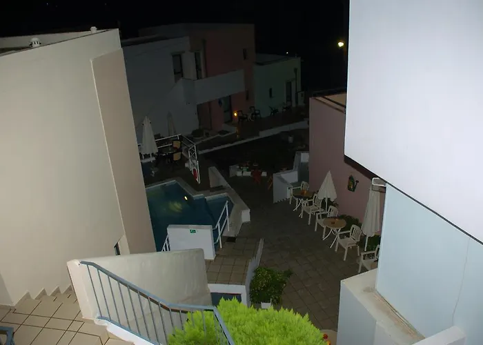 Blue Sky Appart hôtel Tolón